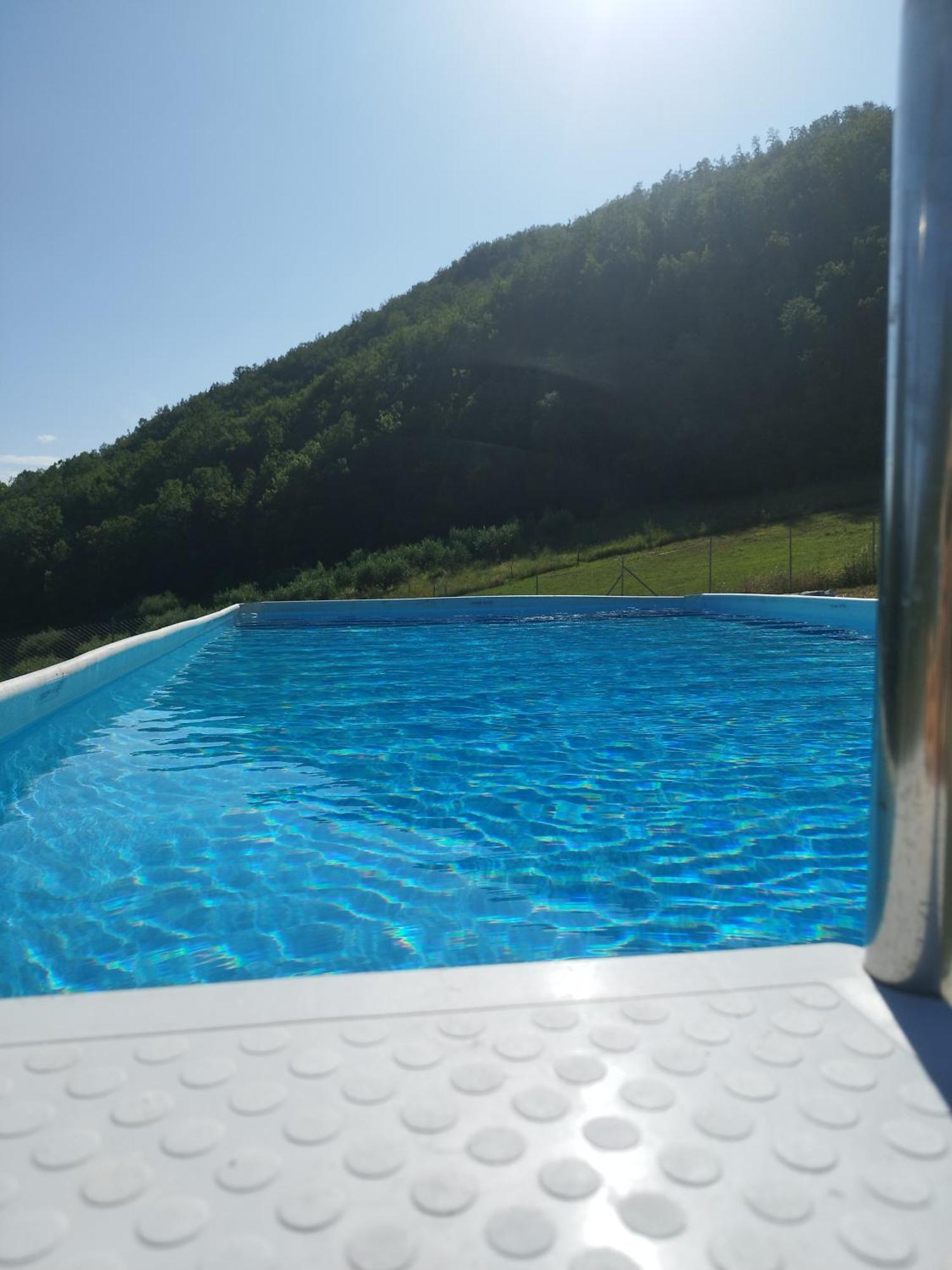 Agriturismo Le Cascine Кастель-ди-Тора Экстерьер фото